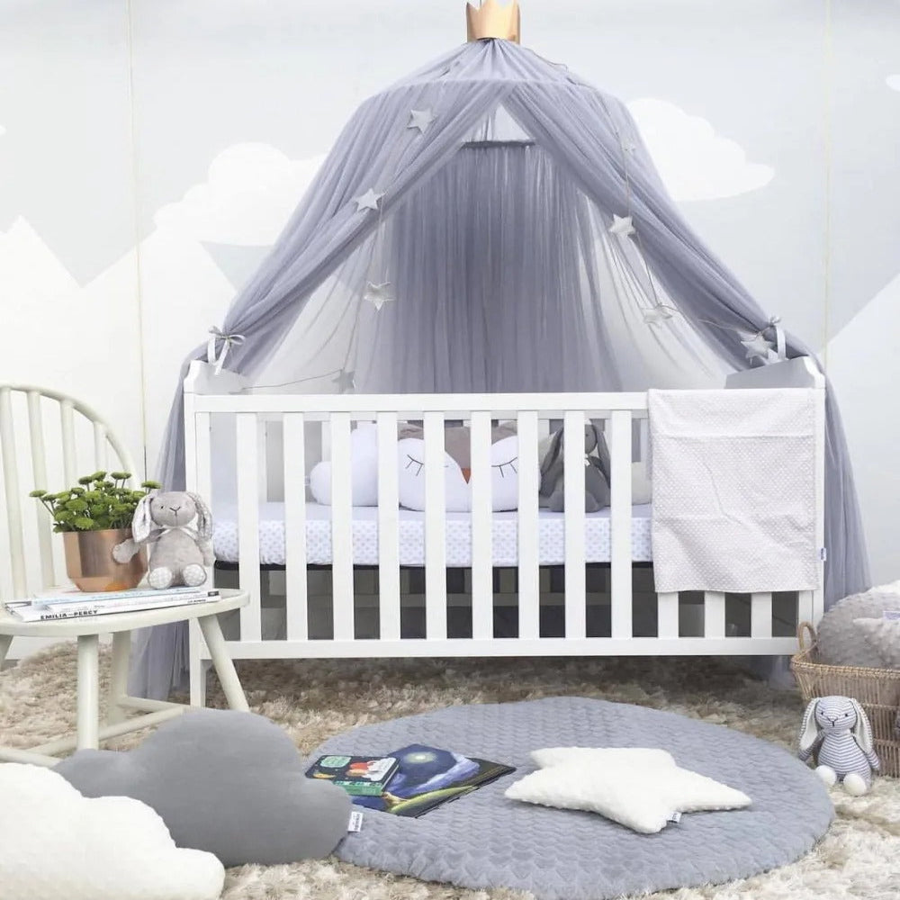 ciel de lit enfant AuventGris etendu sur berceau