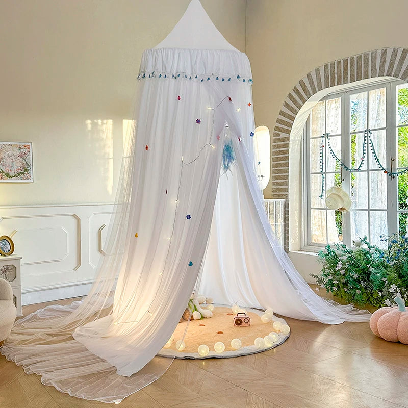 ciel de lit princesse MueRani au salon