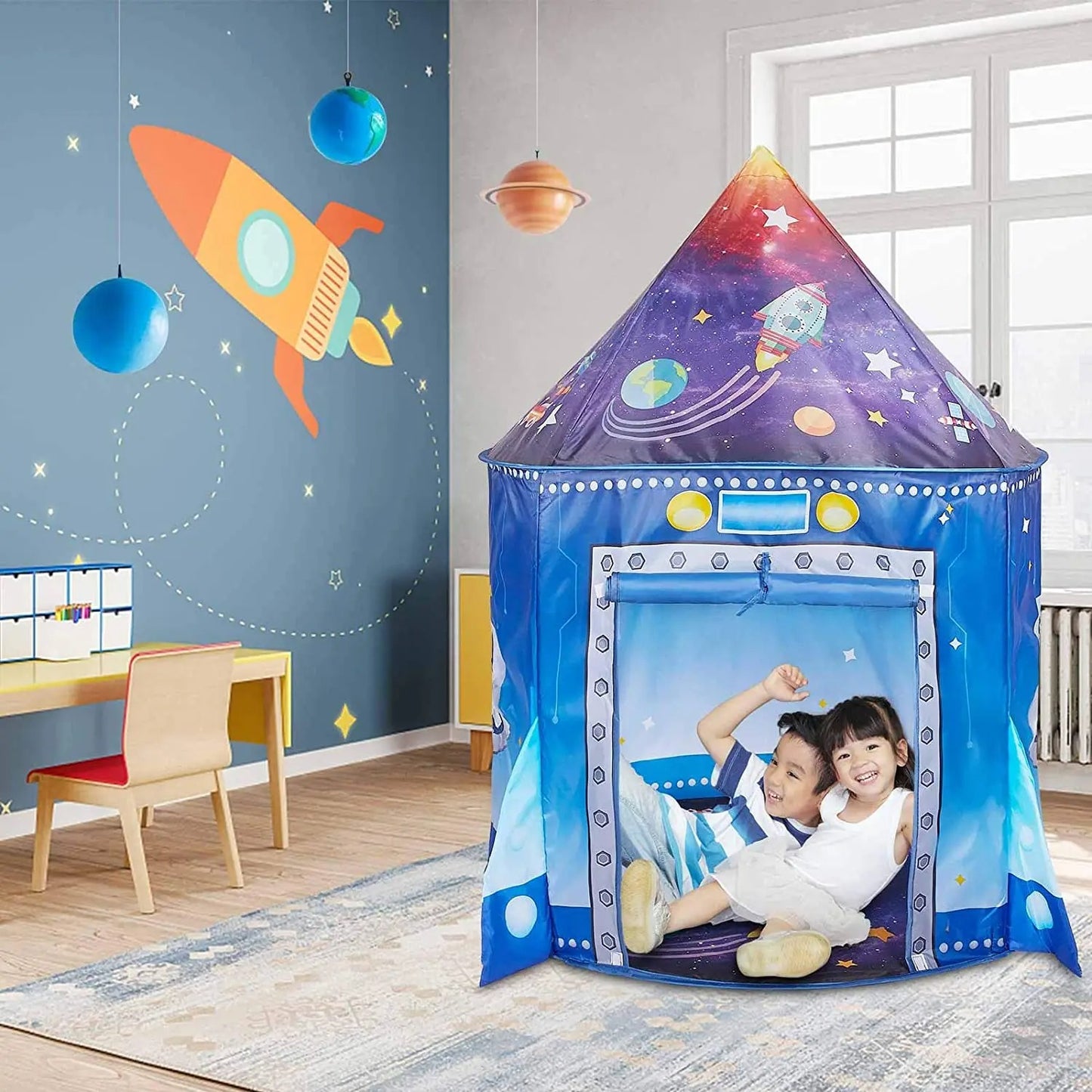 tente enfant bleu PlayTent fusée spatiale jeu dans le salon
