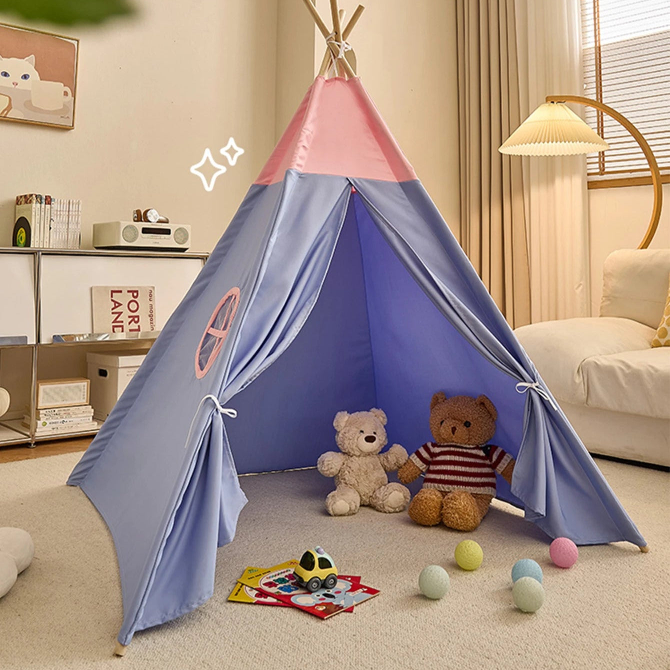 tipi enfant MueTeepee bleu et rose au salon