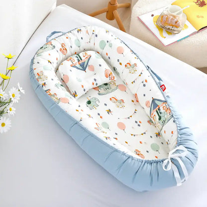 berceau bionique amovible cocon securise et evolutif pour bebe bleu clair