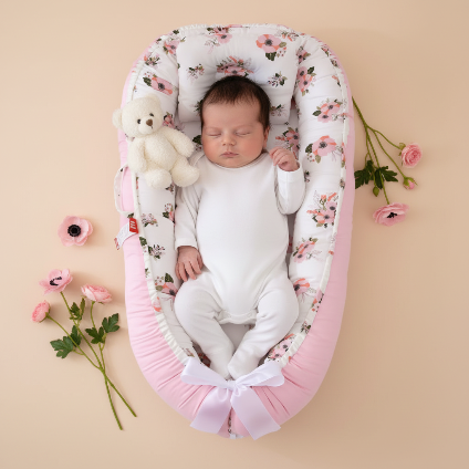 berceau rose – studio épuré