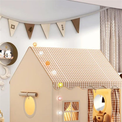 cabane enfant - tente enfant beige avec guirlandes et décorations | CabanePliante™ - Mon Univers Enfant