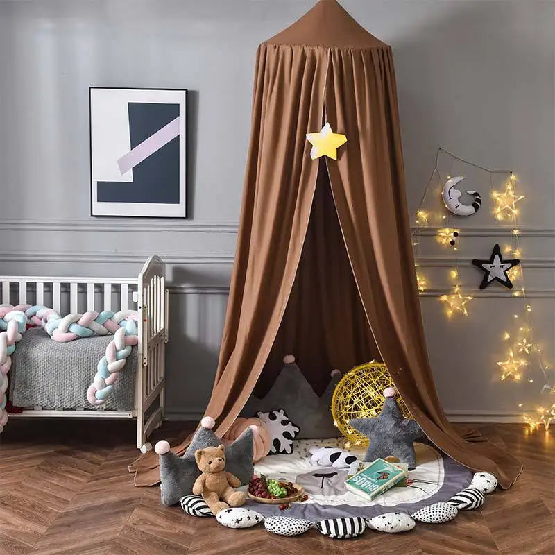ciel de lit enfant  brun en dome suspendu coin de jeu 