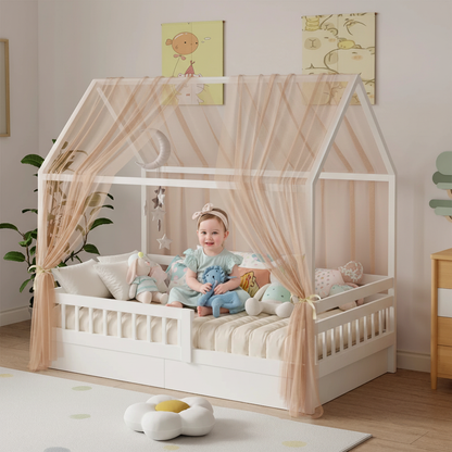 Enfant avec ciel de lit cabane AuventCare 