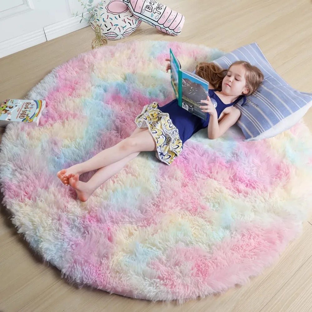 enfant sur son tapis chambre fille SergeRond