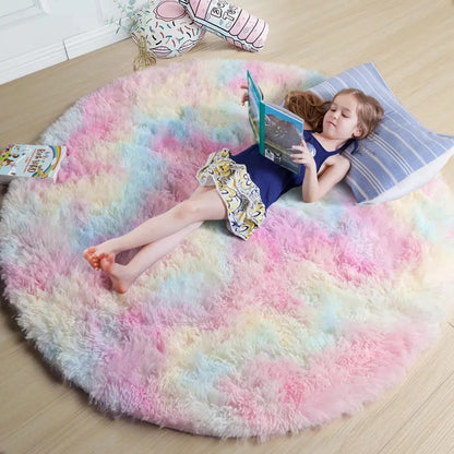 enfant sur son tapis chambre fille SergeRond