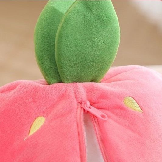 lapin en peluche transformable LapinFruit doux et securitaire