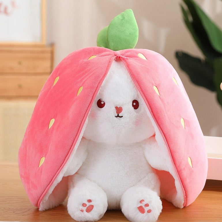 lapin en peluche transformable LapinFruit rose fraise