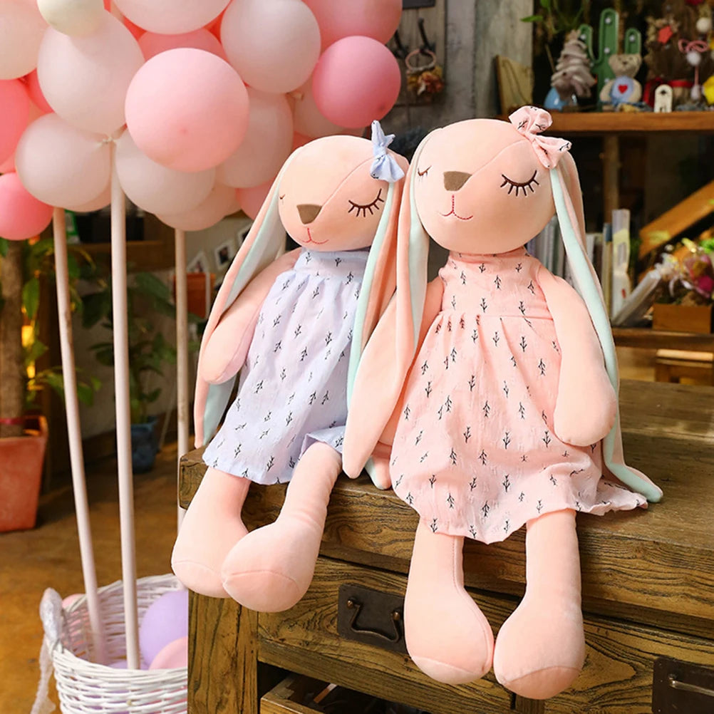 lapins peluche rose et bleue compagnon de jeu exterieur