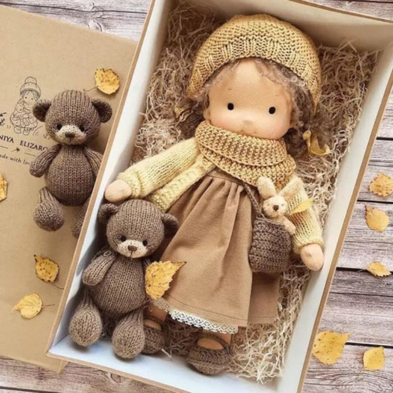 poupee en peluche handmade belle dame foulard beige avec ourson