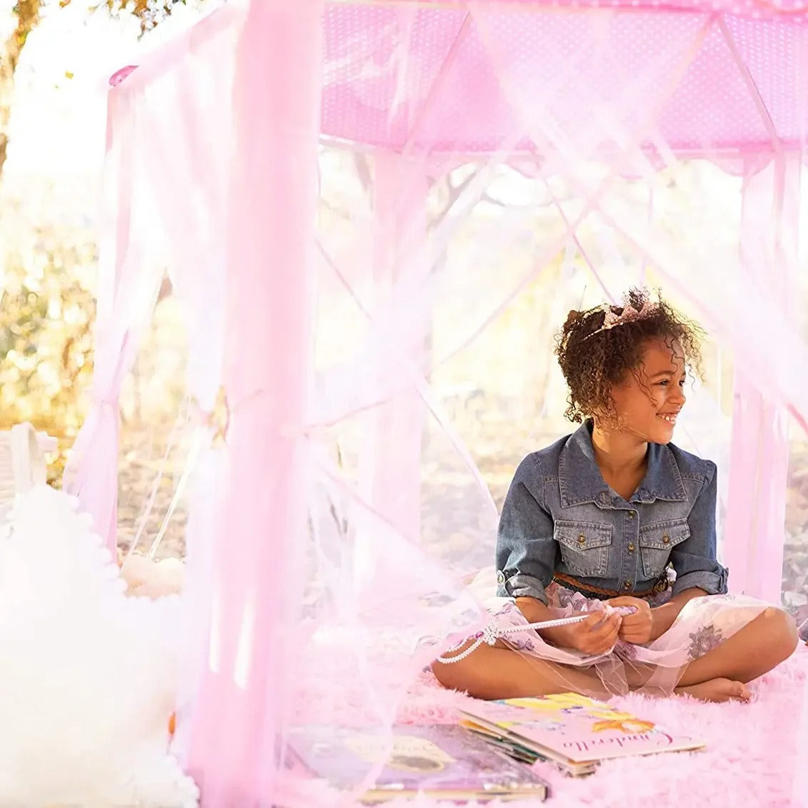 princesse dans tente rose TentePrincesse