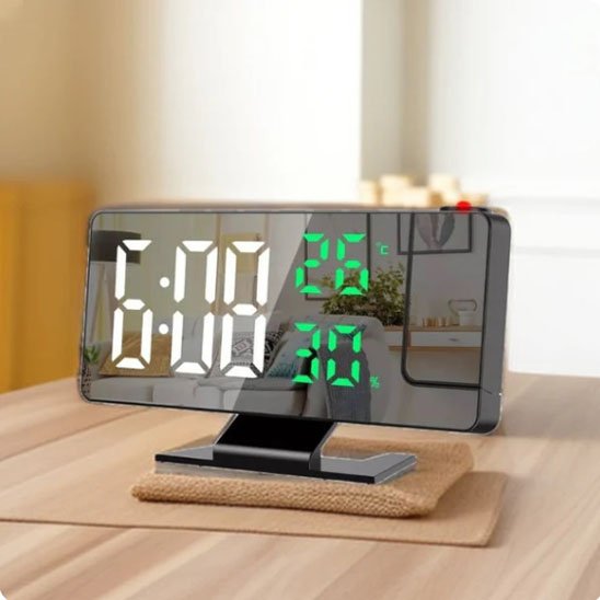 radio réveil projecteur sweetdream sur table de chevet