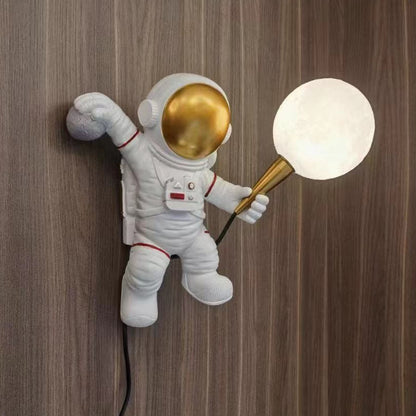 Astronaut Ornaments Table Lamp